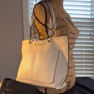 Steve Madden, Elegant off White Leather Tote Bag